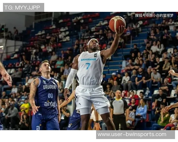 巴哈马国家队友谊深厚希尔德与埃奇库姆互换球衣笑声不断